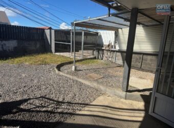 À louer un appartement F2 indépendant en rez-de-chaussée avec cour privée au Bras Creux, Tampon Réunion