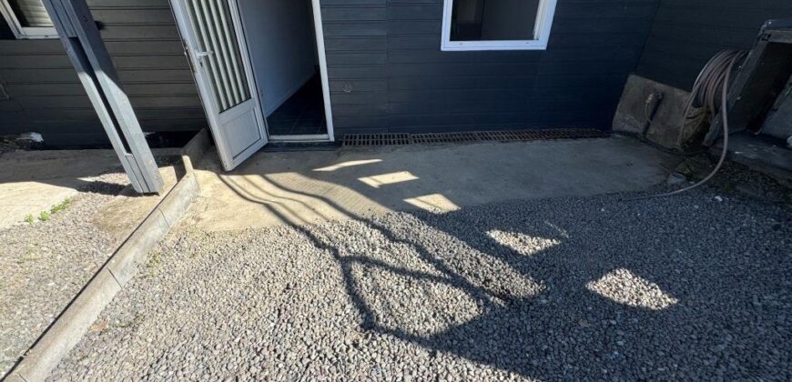 À louer un appartement F2 indépendant en rez-de-chaussée avec cour privée au Bras Creux, Tampon Réunion