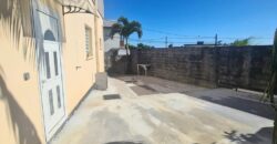 À louer une villa F4 de 80m2 avec jardin clôturé dans un lotissement résidentiel à Bras des Chevrettes, Saint-André Réunion