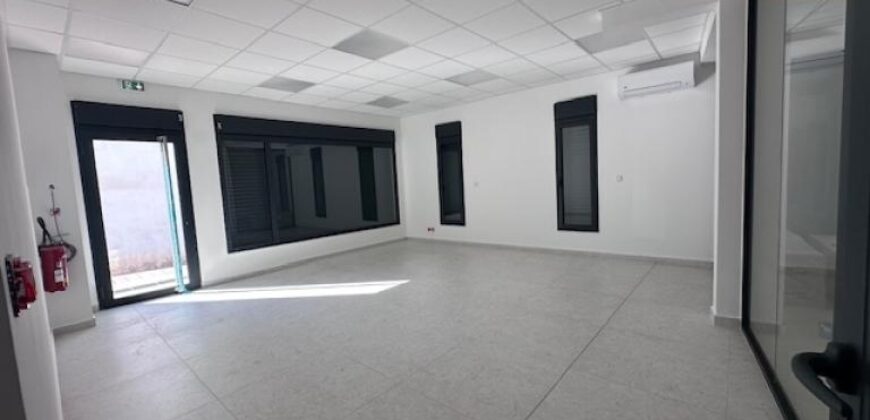 Location d’un local professionnel neuf en centre-ville de L’Étang-Salé les Hauts Réunion