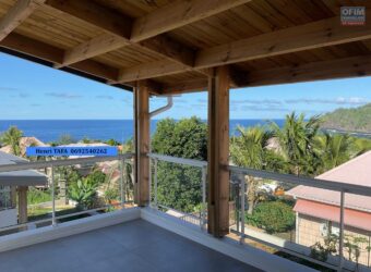 À louer charmant appartement F3 de 87.68 m2 avec vue mer situé à Manapany les Bains Réunion
