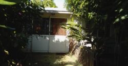 À vendre villa Bourbon bois sur un terrain de 200 m2 clôturé située à Saint Pierre Réunion