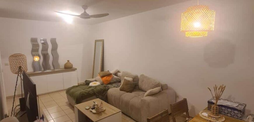 À vendre appartement F2 dans une résidence avec jardin à Sainte-Clotilde Réunion