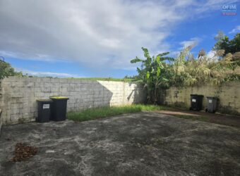 À louer une villa F3 en duplex avec cour privée et terrasse à Saint André Réunion