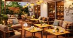À louer un local commercial de 100m2 avec terrasse proche de la plage et commerces à Saint Pierre Réunion