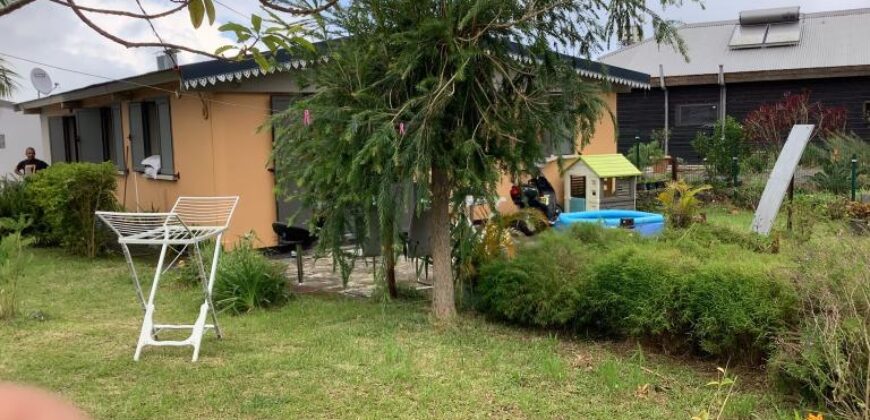 Location d’une villa F4 de plain pied situé au centre de Saint Louis Les Makes Réunion