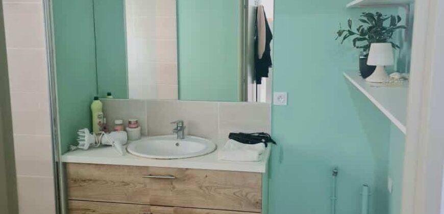 En vente un charmant appartement T3 avec parking à la Résidence Kaloupilé, Beauséjour Sainte-Marie