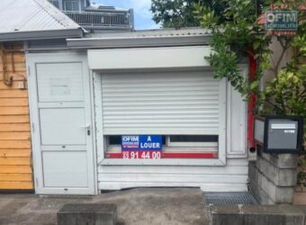 À louer petit local commercial de 22 m2 situé en centre-ville de l’Étang-Salé les Hauts Réunion