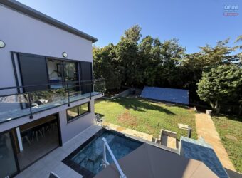 À vendre une charmante villa neuve T5 avec piscine située dans le quartier calme de Montvert Les Bas Réunion
