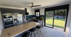 À vendre une charmante villa neuve T5 avec piscine située dans le quartier calme de Montvert Les Bas Réunion