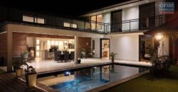 En vente villa contemporaine d’exception avec piscine balinaise et vue panoramique sur l’océan à Saint-Paul Réunion