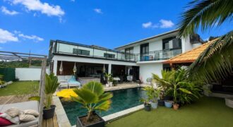 En vente villa contemporaine d’exception avec piscine balinaise et vue panoramique sur l’océan à Saint-Paul Réunion