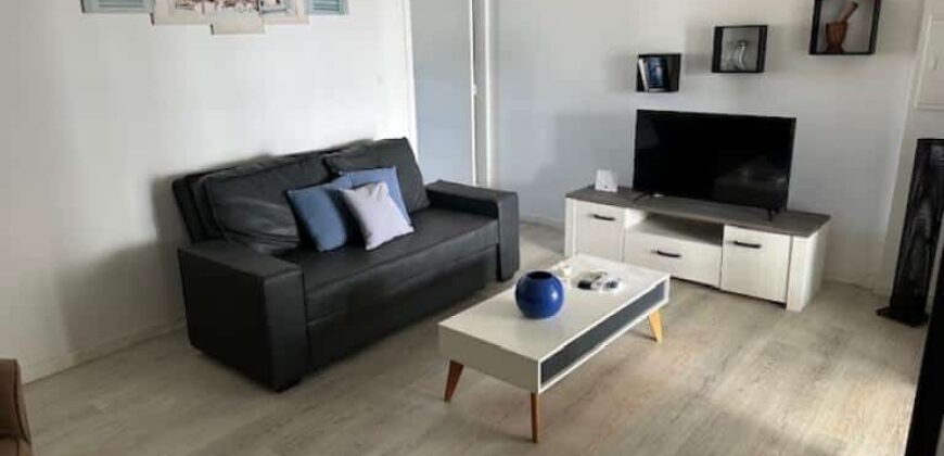 À louer un charmant T2 meublé de 28.35 m2 situé à Terre Sainte Réunion