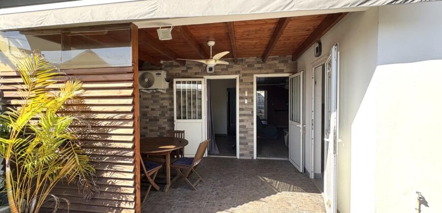 À louer une charmante villa meublée de 93m2 entièrement rénovée à Saint Benoit Réunion