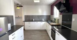 À louer une charmante villa meublée de 93m2 entièrement rénovée à Saint Benoit Réunion