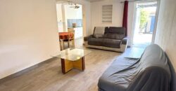 À louer une charmante villa meublée de 93m2 entièrement rénovée à Saint Benoit Réunion