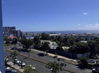 À louer un appartement de 23.87m2 dans une résidence avec parking à Sainte Clotilde, Réunion