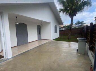 Location une charmante villa T4 de 88.91 m2 avec jardin située à La Grande Montée Sainte Marie Réunion