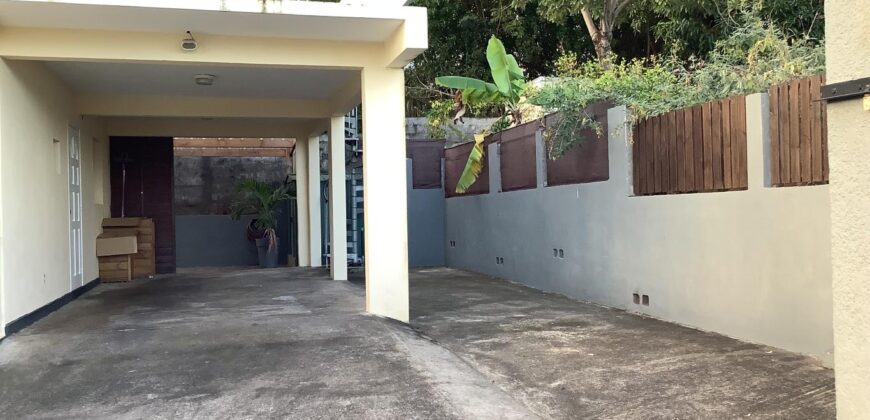 À louer une superbe villa T4 meublée de 80.21 m2 située à La Rivière Saint Louis Réunion