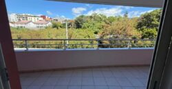 À vendre un appartement T3 de 51m2 proche des commerces à Sainte Clotilde Réunion
