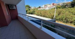 À vendre un appartement T3 de 51m2 proche des commerces à Sainte Clotilde Réunion