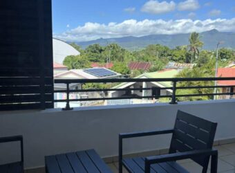À louer un lumineux studio meublé de 24.32m2 avec parking à Saint André, Réunion