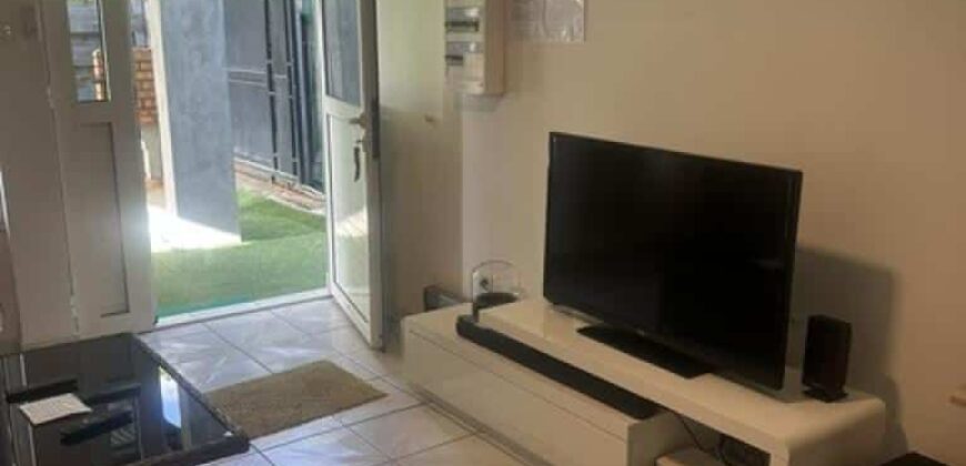 À louer une villa meublée de type T4 de 85 m2 située à La Ravine des Cabris Réunion