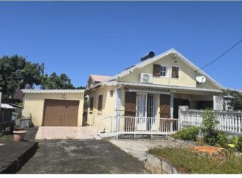 À vendre une maison de 130m2 sur un terrain plat de 700m2 à Saint André, Réunion