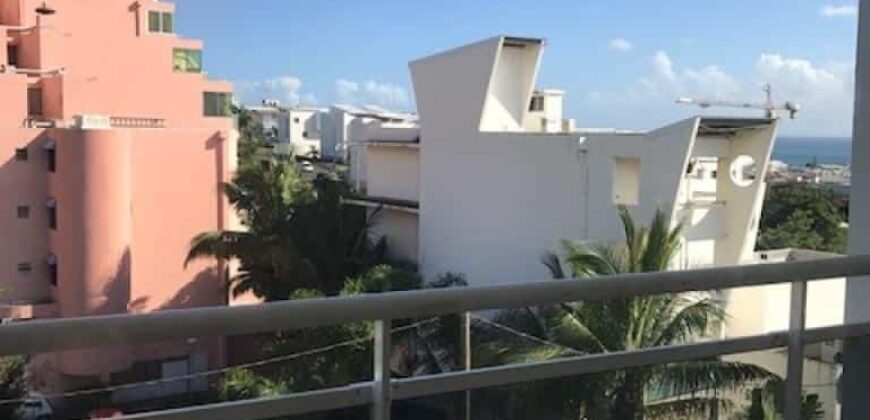 À louer un appartement dans une résidence proche des commerces à Sainte Clotilde Réunion
