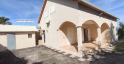 En vente cette spacieuse villa F5/F6 d’environ 150 m² située à Vincendo Saint-Joseph Réunion
