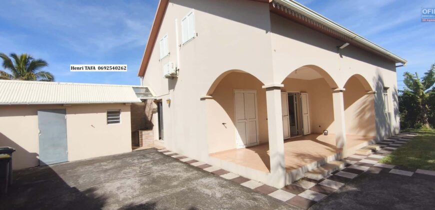 En vente cette spacieuse villa F5/F6 d’environ 150 m² située à Vincendo Saint-Joseph Réunion