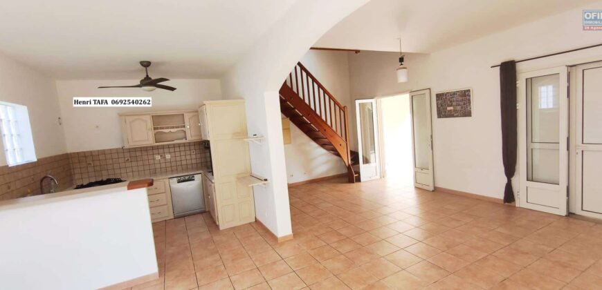 En vente cette spacieuse villa F5/F6 d’environ 150 m² située à Vincendo Saint-Joseph Réunion