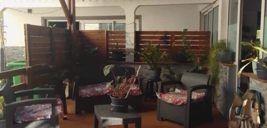 À vendre villa T6 en duplex sur un terrain de 443 m3 située dans le quartier des pêcheurs Réunion