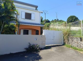 À vendre une charmante villa en duplex de 88.50 m2 sur un terrain de 140 m2 située à La Ravine des Cabris Réunion
