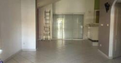 À louer une spacieuse villa T4 de 119 m2 avec studio située à Saint Pierre Réunion