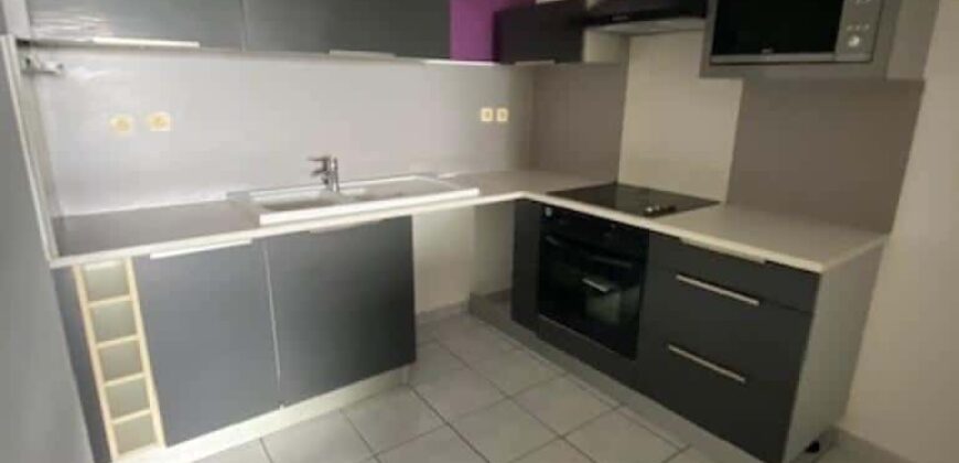 À louer un appartement T2 de 42m2 dans une résidence à La Montagne Réunion