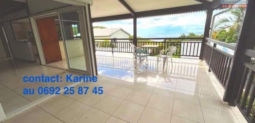 À vendre une grande maison T7/8 der 195m2 sur un terrain 698m2 dans le quartier Ruisseau Blanc à La Montagne Saint Denis Réunion