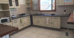 À vendre une grande maison T7/8 der 195m2 sur un terrain 698m2 dans le quartier Ruisseau Blanc à La Montagne Saint Denis Réunion