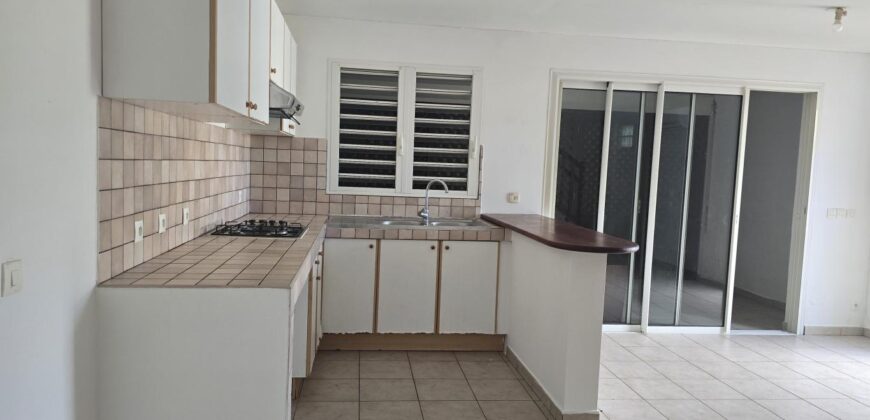 À vendre un appartement F3 de 60m2 dans une résidence à Saint André Réunion