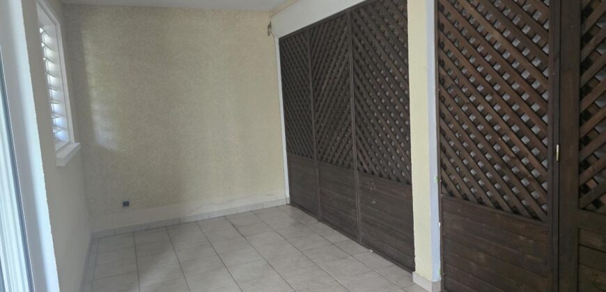 À vendre un appartement F3 de 60m2 dans une résidence à Saint André Réunion