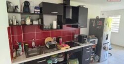 À vendre un appartement T2 de 43,21 m² avec varangue et place de parking à Sainte-Clotilde Réunion