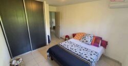 À vendre un appartement T2 de 43,21 m² avec varangue et place de parking à Sainte-Clotilde Réunion