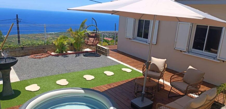À louer une superbe villa T4 de 100 m2 avec vue mer située à Piton Saint Leu Réunion