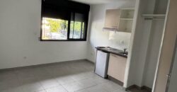 À louer un studio de 23.12m2 proche des université à Sainte Clotilde Réunion