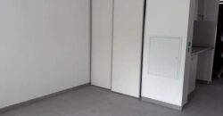 À louer studio neuf de 26.45 m2 situé dans une résidence sécurisée à Sainte Clotilde Réunion