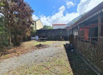 À vendre maison T4 de 108 m2 avec jardin située secteur Mare à Citrons à Salazie Réunion