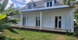 En vente une grande maison sur un terrain de 634m2 à Saint Gilles Les Hauts, Réunion