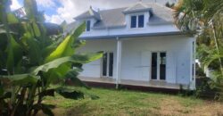 En vente une grande maison sur un terrain de 634m2 à Saint Gilles Les Hauts, Réunion