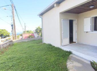 Location d’un appartement T2 de 34.22 m2 refait à neuf situé à Petite île Réunion