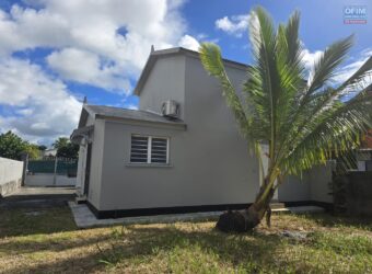 À vendre  une grande villa R+1 de 120 m² sur terrain de 400 m² à Mille Roches Saint-André Réunion
